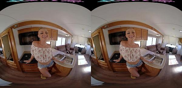 VRALLURE My RV Adventure (Emma Hix)